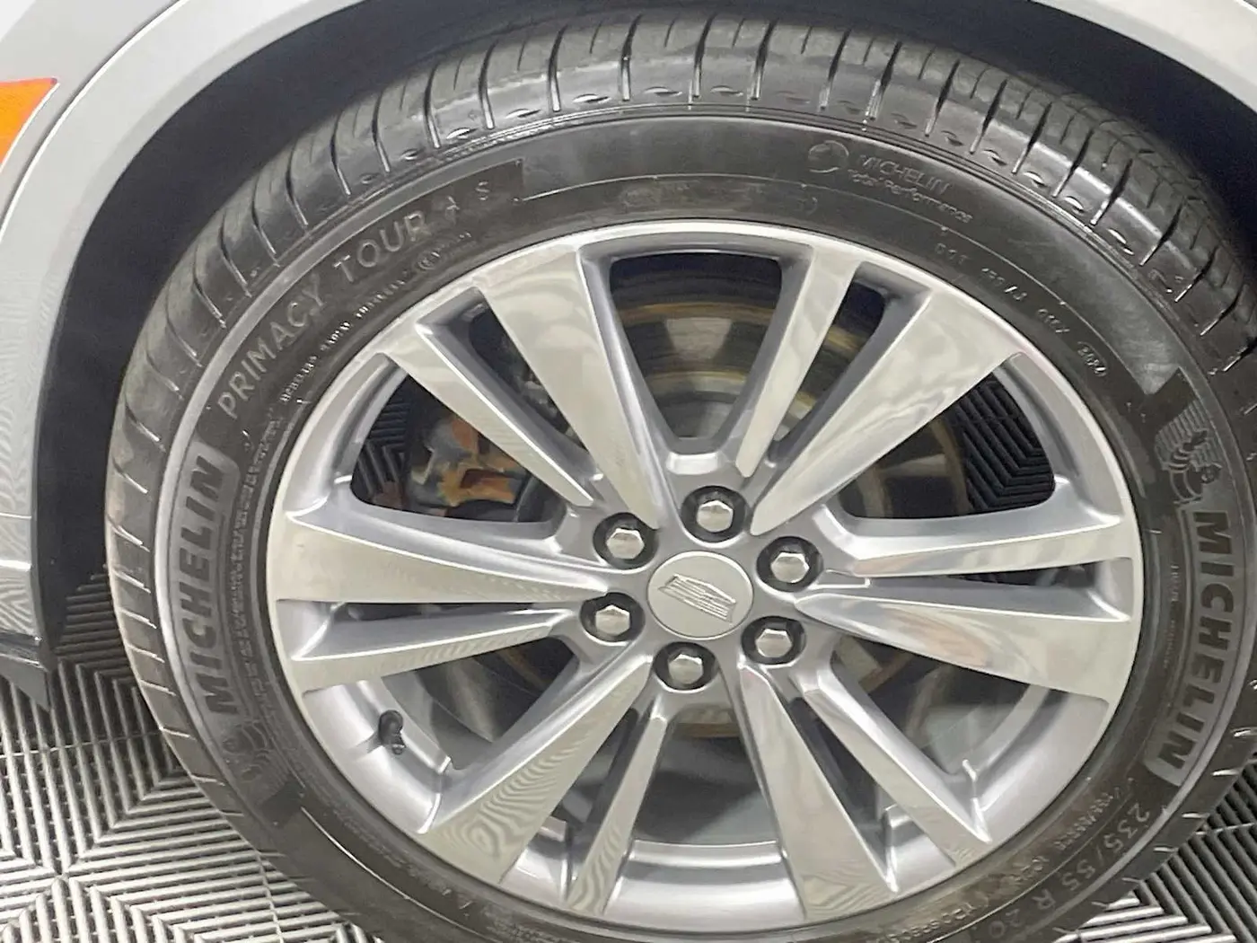 2024 Cadillac XT6 - $46,995