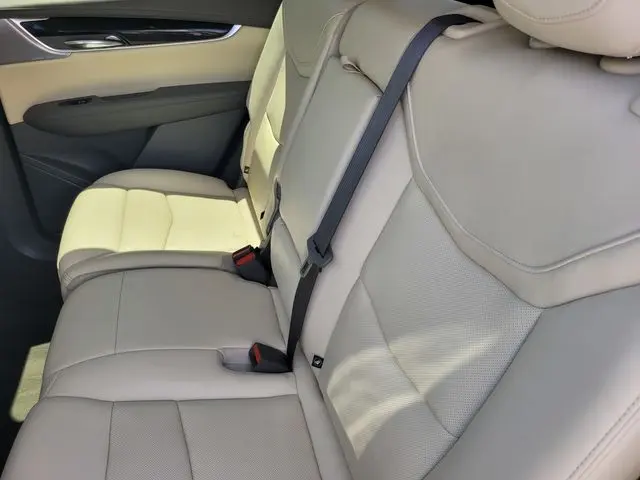 2023 Cadillac XT6 - $29,073