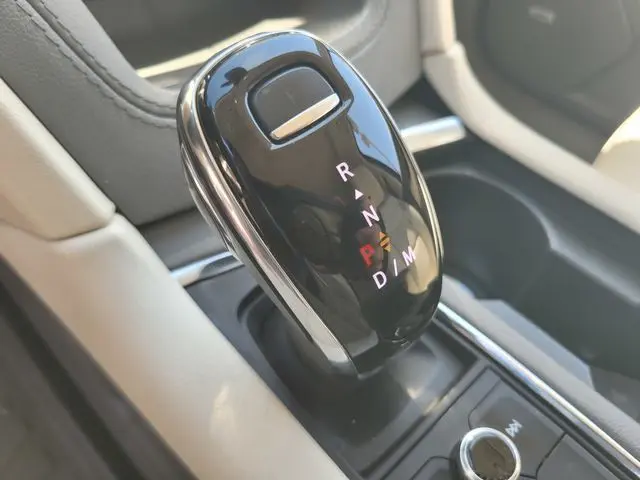 2023 Cadillac XT6 - $29,073