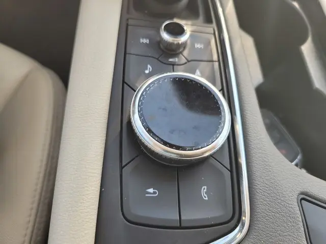 2023 Cadillac XT6 - $29,073
