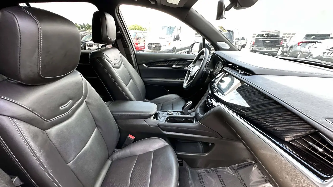 2024 Cadillac XT6 Premium Luxury