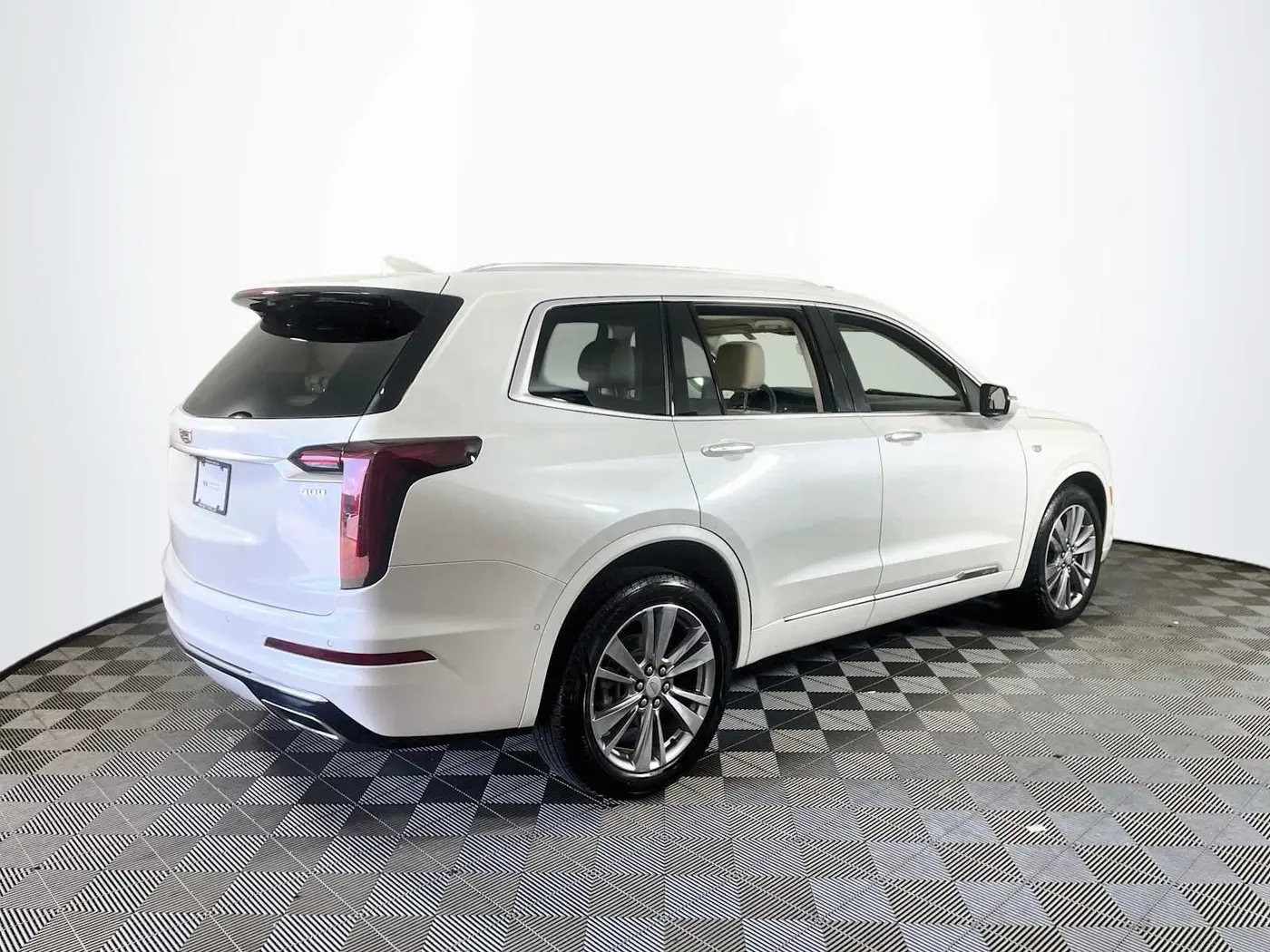 2023 Cadillac XT6 - $42,995