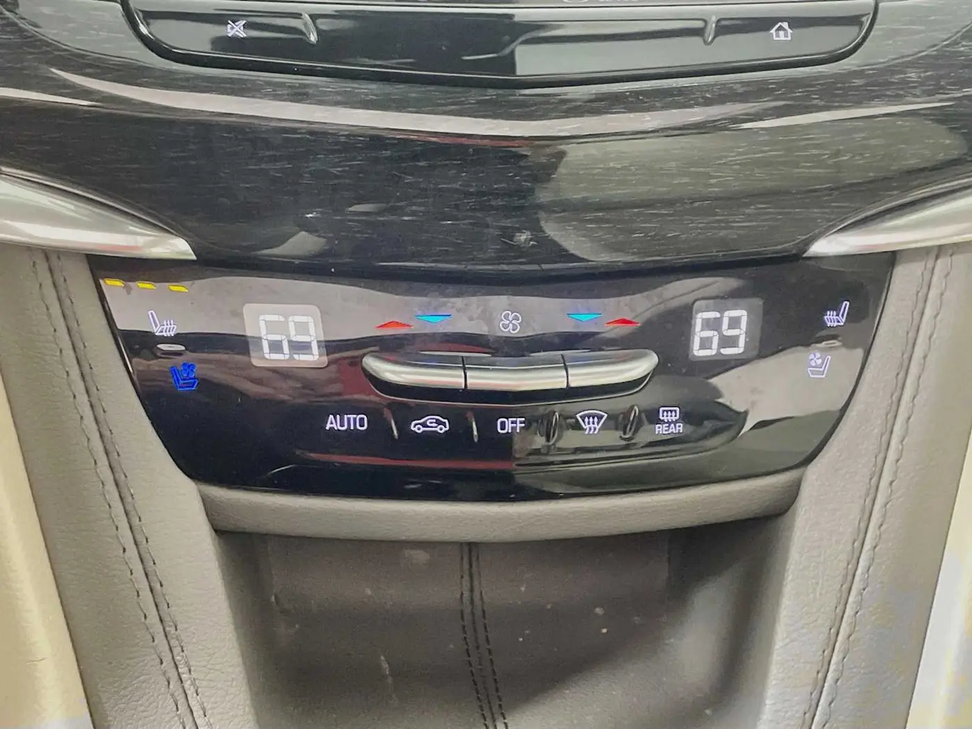 2023 Cadillac XT6 - $42,995
