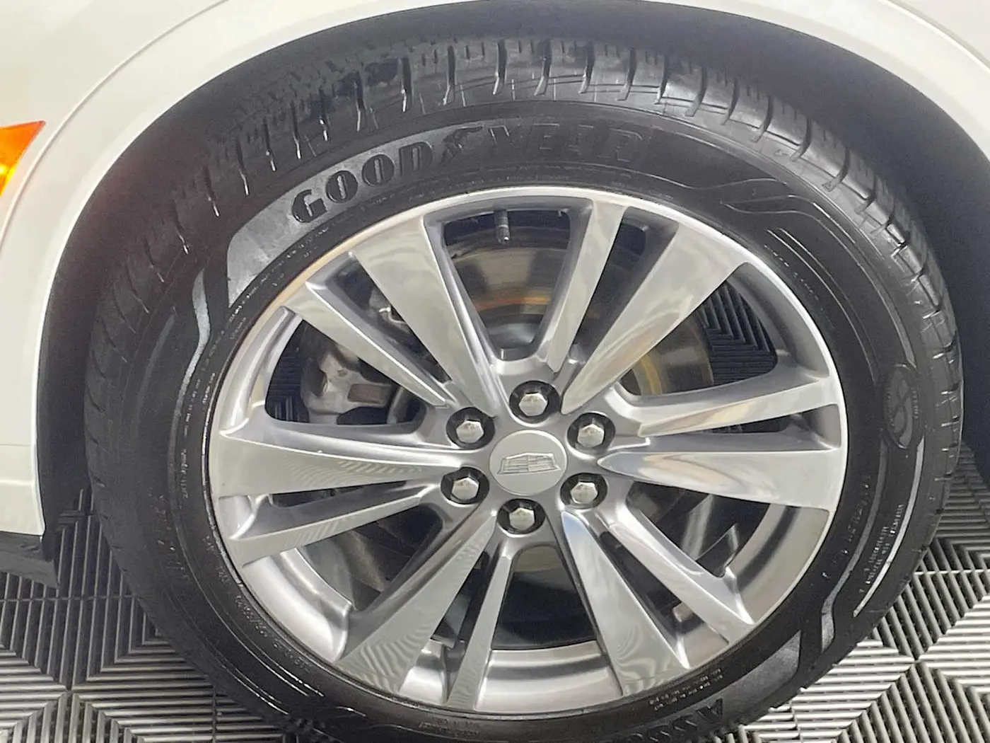 2023 Cadillac XT6 - $42,995