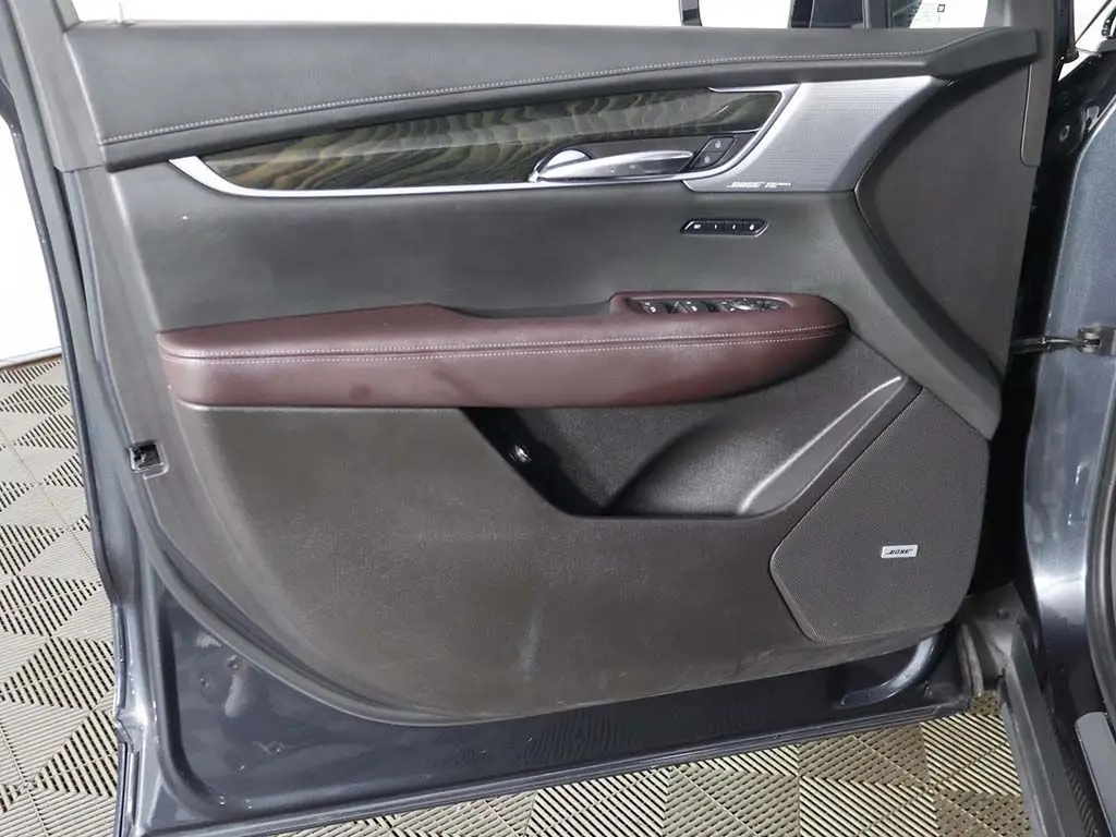 2023 Cadillac XT6 - $32,599