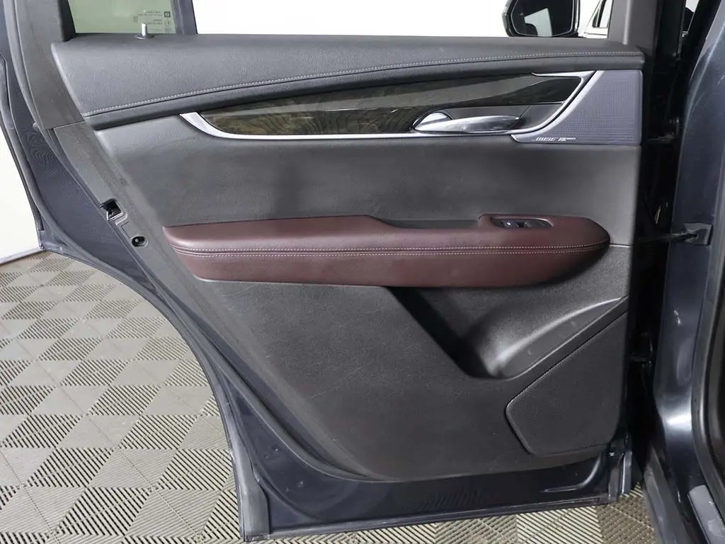 2023 Cadillac XT6 - $32,599