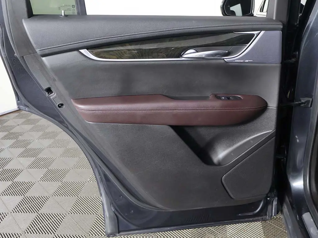 2023 Cadillac XT6 - $32,599