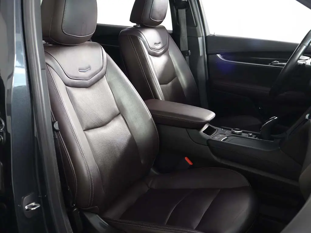 2023 Cadillac XT6 - $32,599