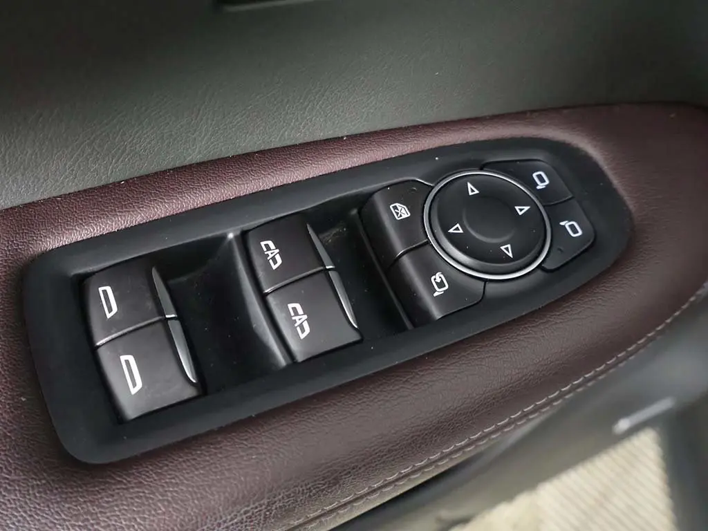 2023 Cadillac XT6 - $32,599