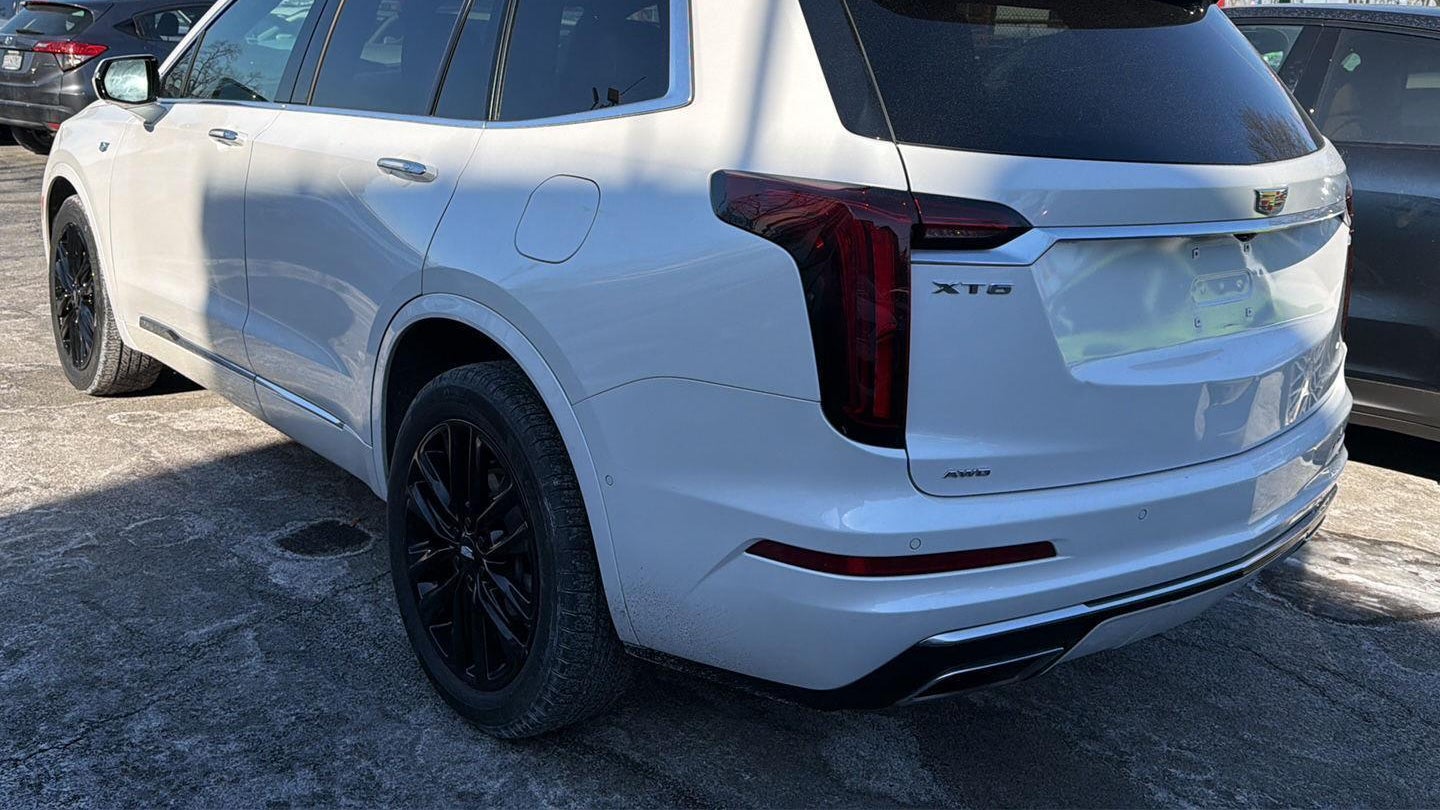 2023 Cadillac XT6 Premium Luxury