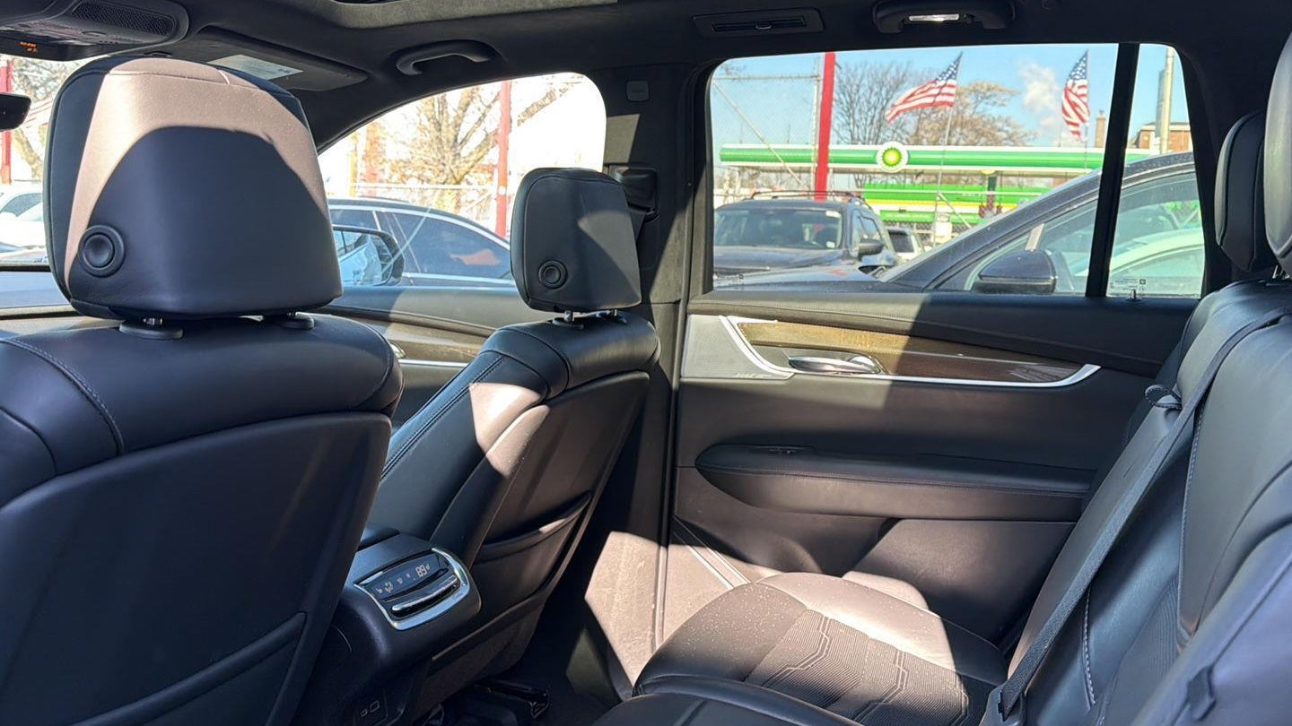 2023 Cadillac XT6 Premium Luxury