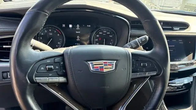 2023 Cadillac XT6 Premium Luxury