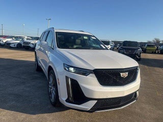 2020 Cadillac XT6 with Crystal White Tricoat Exterior