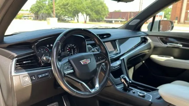 2023 Cadillac XT6 Sport