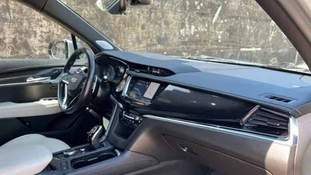 2023 Cadillac XT6 Sport