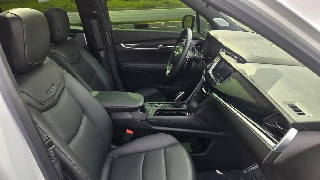 2024 Cadillac XT6 Sport