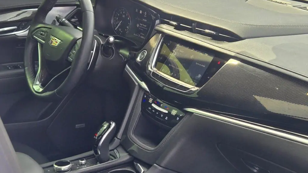 2024 Cadillac XT6 Sport