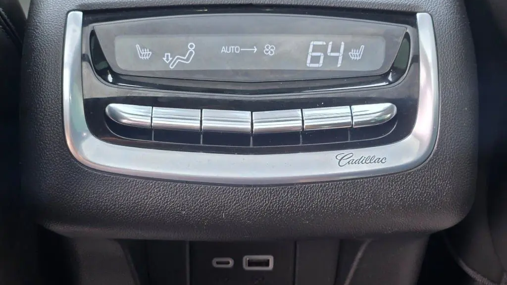 2024 Cadillac XT6 Sport