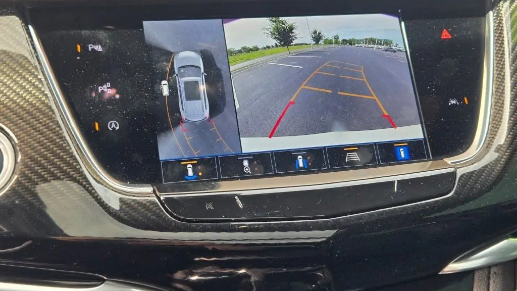 2024 Cadillac XT6 Sport