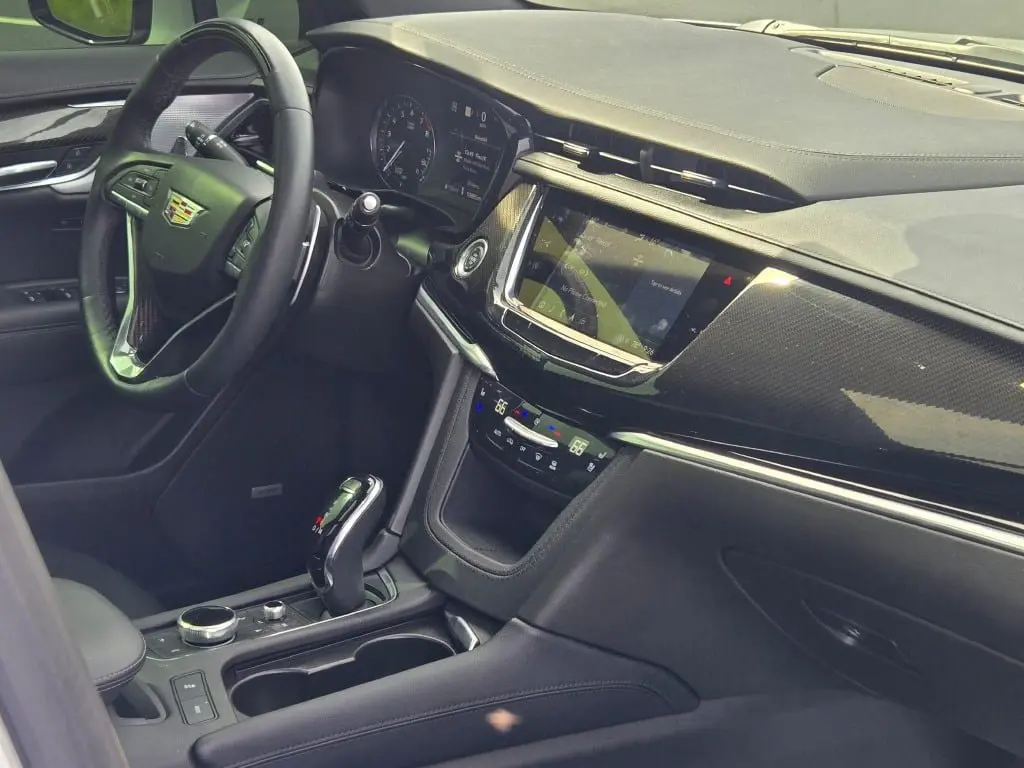 2024 Cadillac XT6 - $39,128