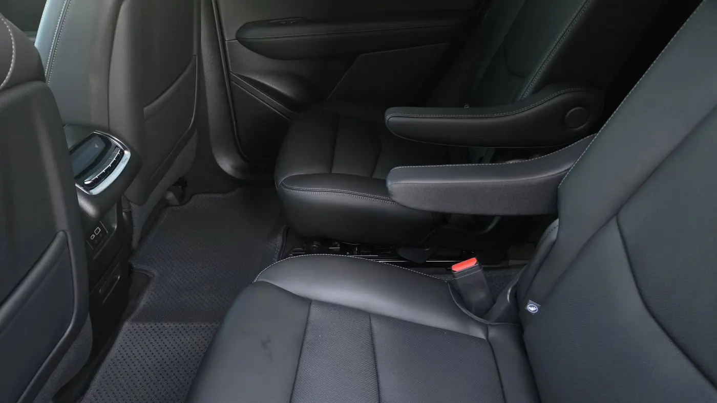 2025 Cadillac XT6 Sport
