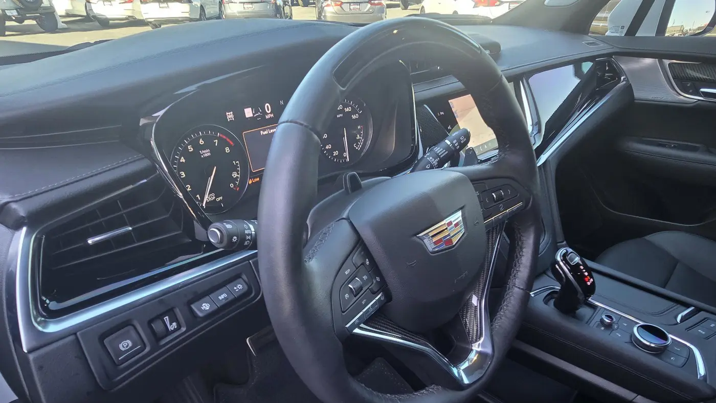 2025 Cadillac XT6 Sport