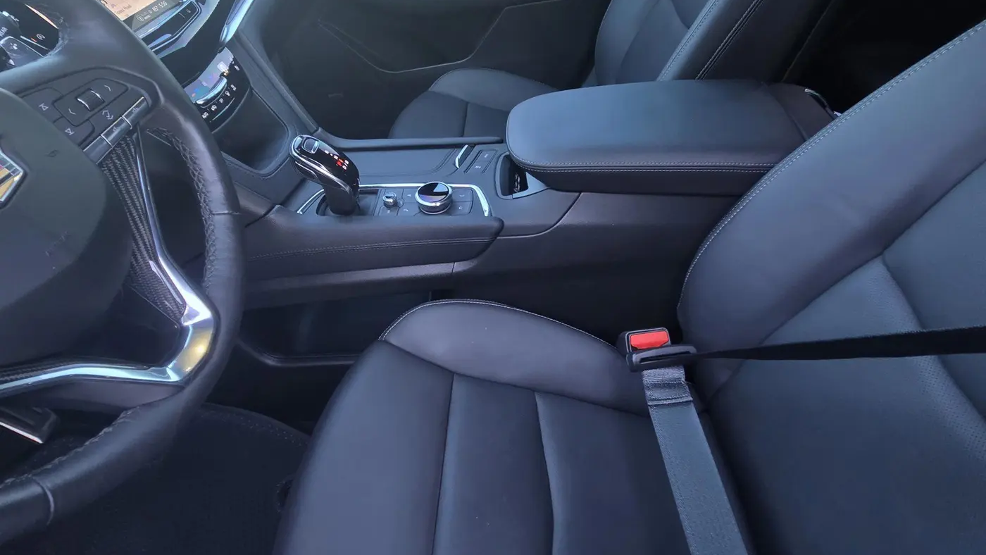 2025 Cadillac XT6 Sport