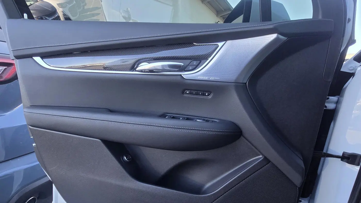 2025 Cadillac XT6 Sport