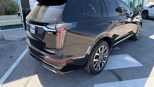 2022 Cadillac XT6 Sport