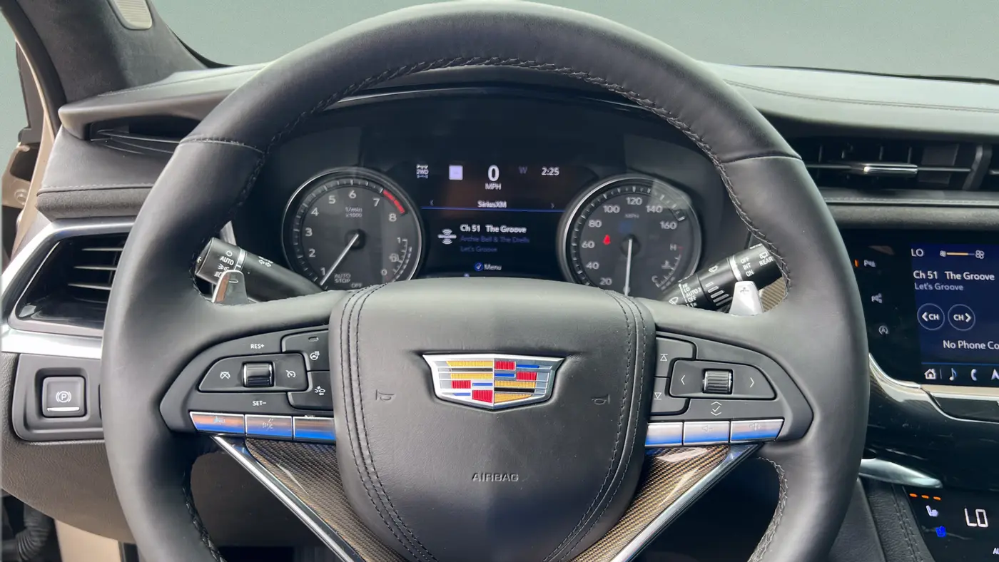 2023 Cadillac XT6 Sport