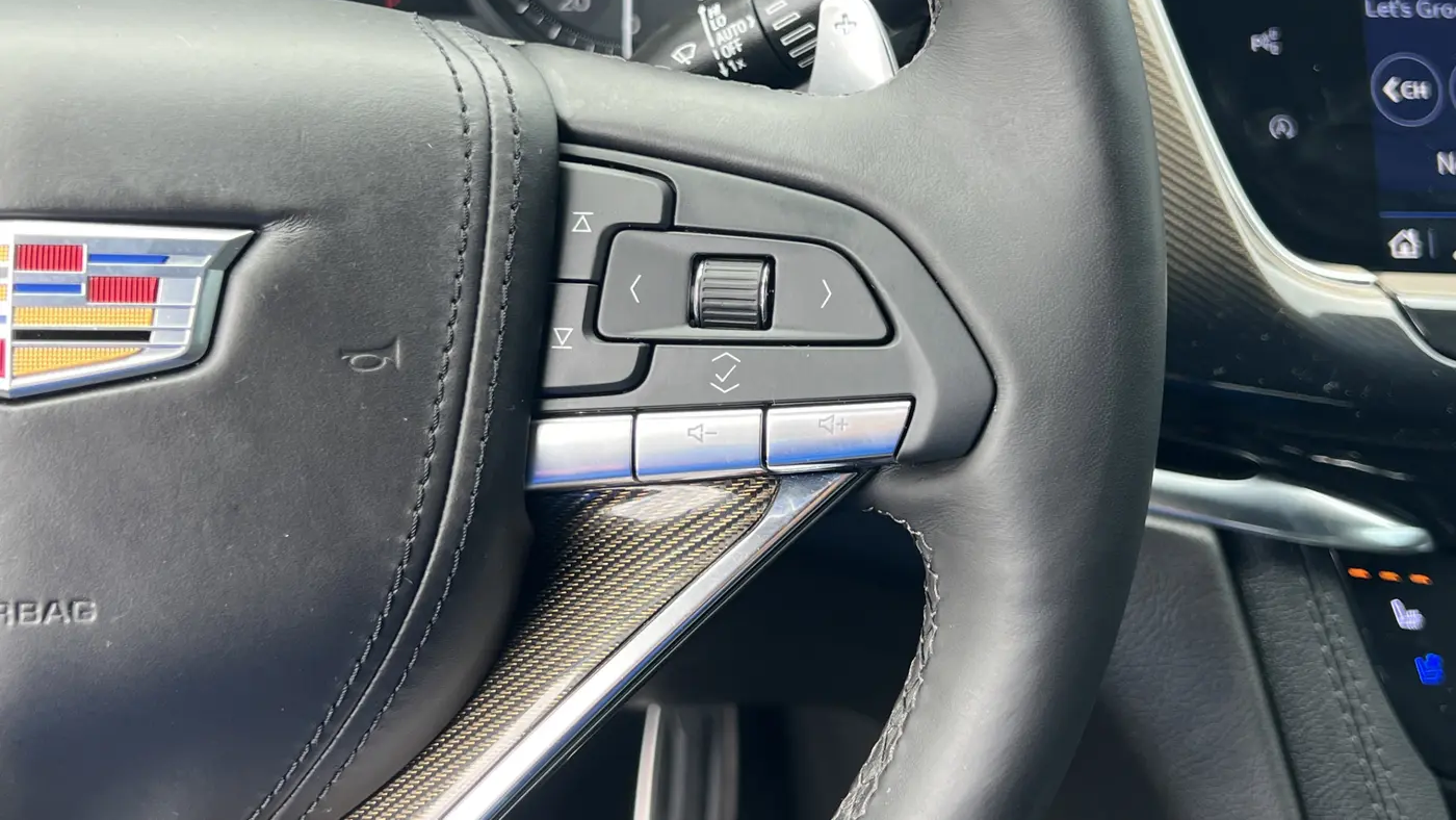 2023 Cadillac XT6 Sport