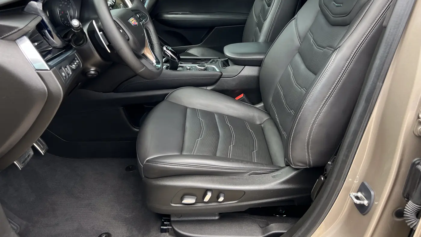 2023 Cadillac XT6 Sport