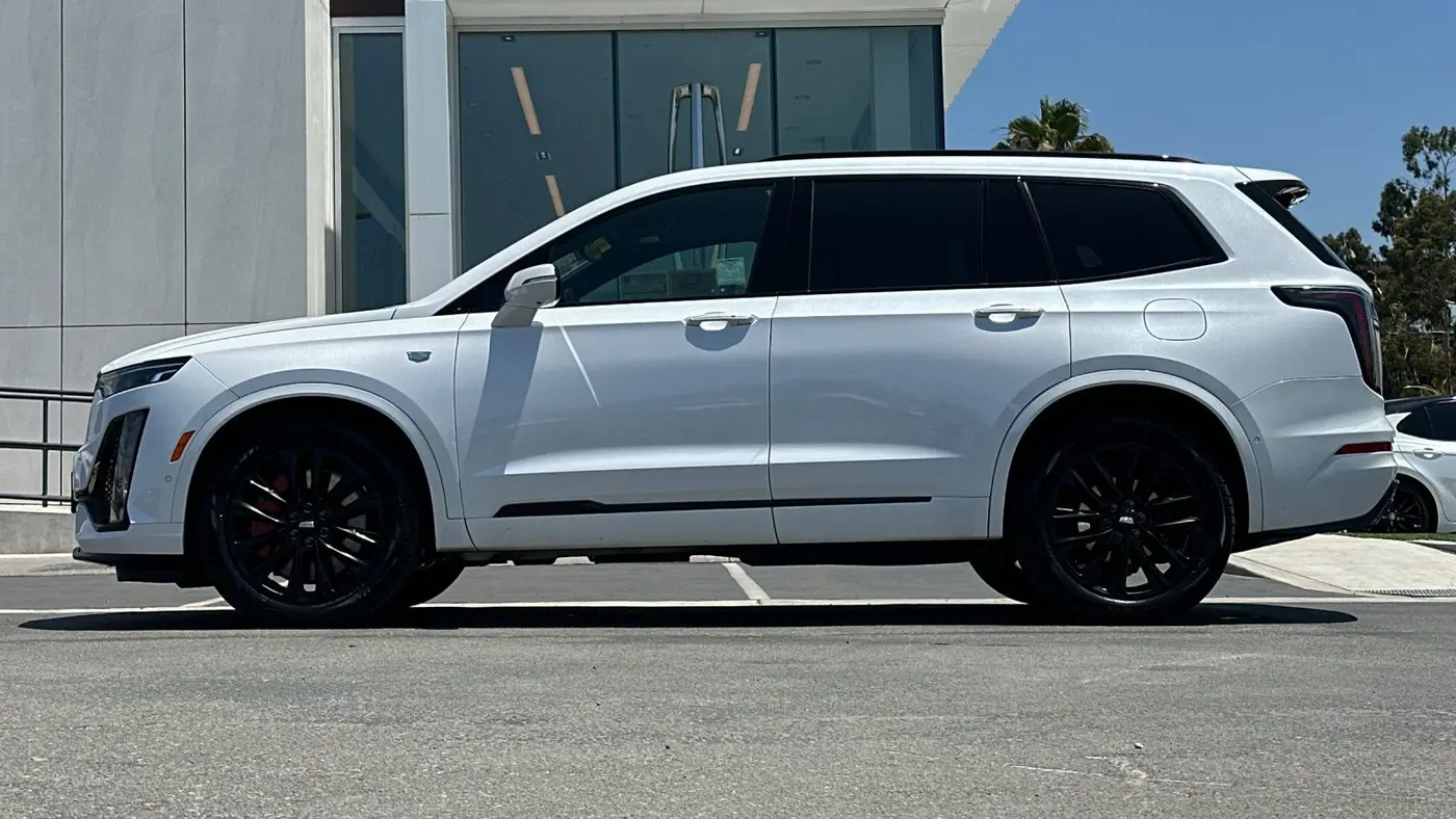 2024 Cadillac XT6 Sport