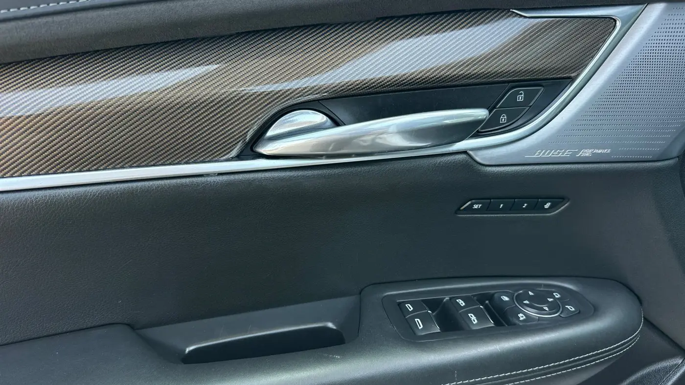 2024 Cadillac XT6 Sport