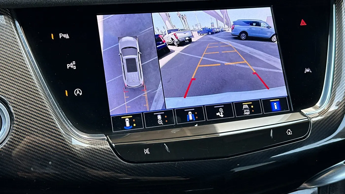 2024 Cadillac XT6 Sport