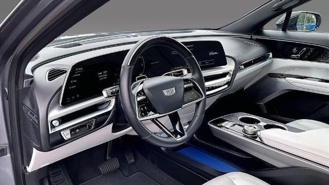 2023 Cadillac LYRIQ Luxury