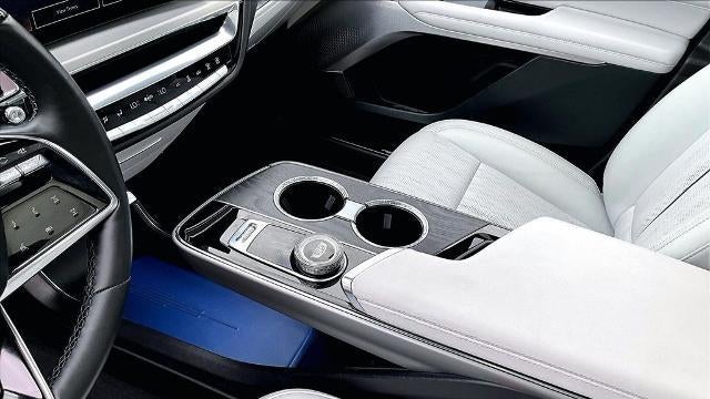 2023 Cadillac LYRIQ Luxury