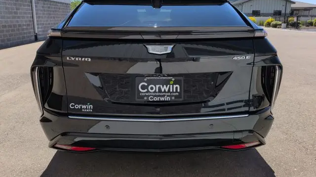 2024 Cadillac LYRIQ Tech