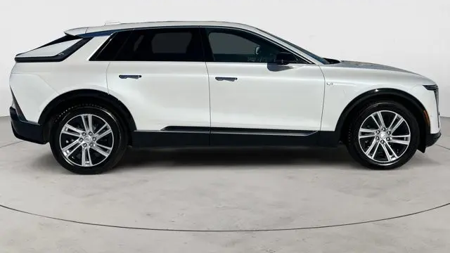 2024 Cadillac LYRIQ Tech