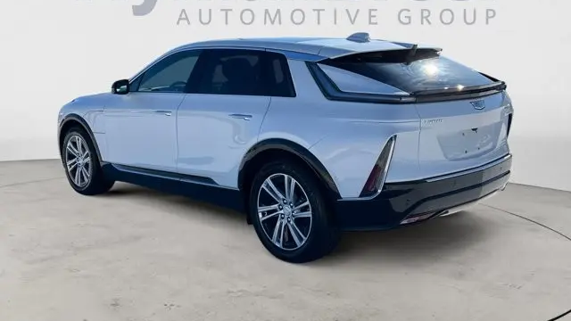 2024 Cadillac LYRIQ Tech