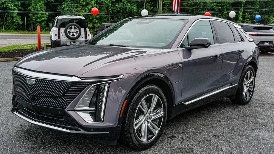 2024 Cadillac LYRIQ Tech