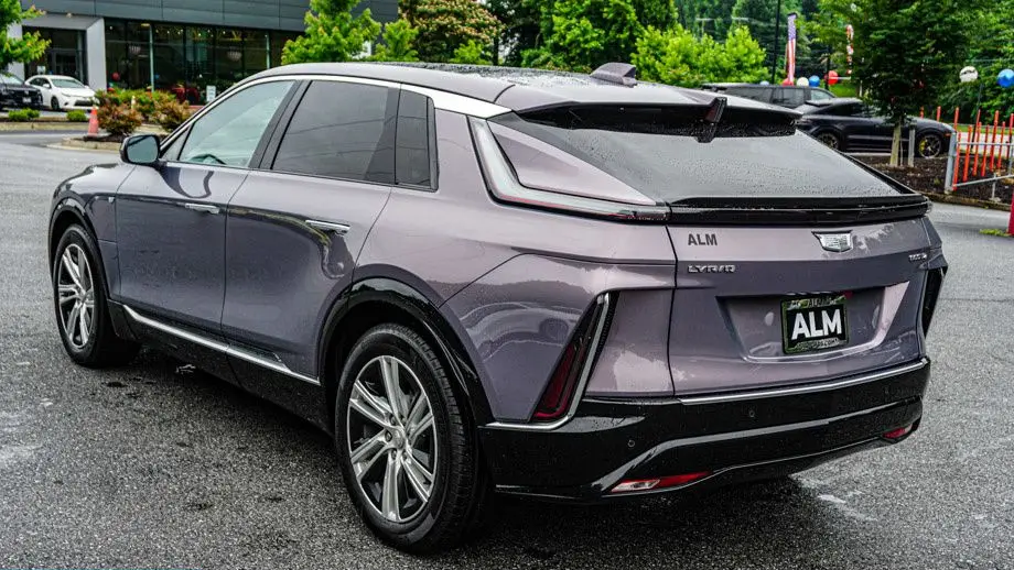 2024 Cadillac LYRIQ Tech
