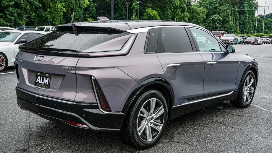2024 Cadillac LYRIQ Tech
