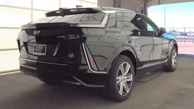 2024 Cadillac LYRIQ Tech