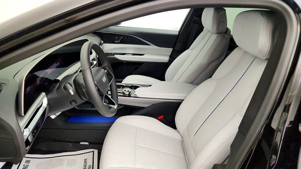 2025 Cadillac Lyriq - $44,995