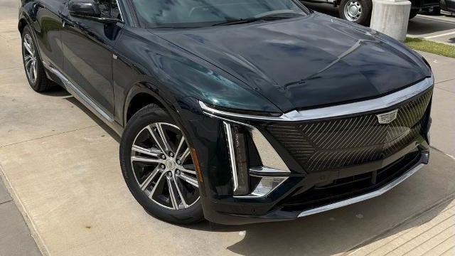 2024 Cadillac LYRIQ Luxury 1