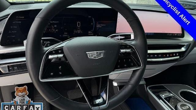 2024 Cadillac LYRIQ Luxury 1