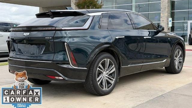 2024 Cadillac LYRIQ Luxury 1