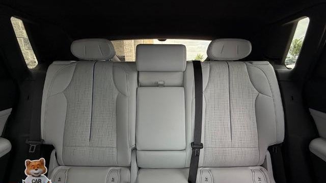 2024 Cadillac LYRIQ Luxury 1