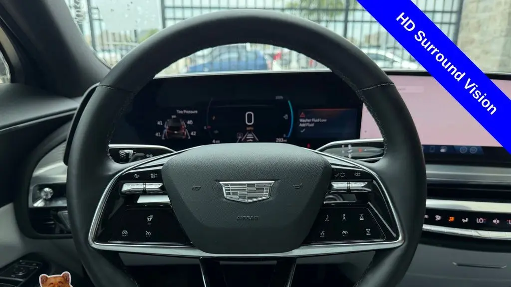 2024 Cadillac LYRIQ Luxury 1